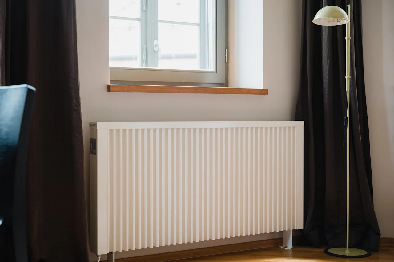 Thermostat am Heizkörper richtig einstellen, um Gas und Heizkosten zu sparen